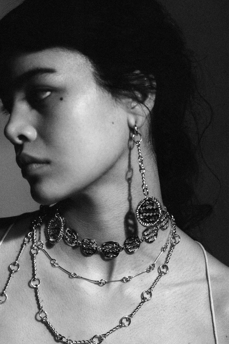 Dot to Dot chain short